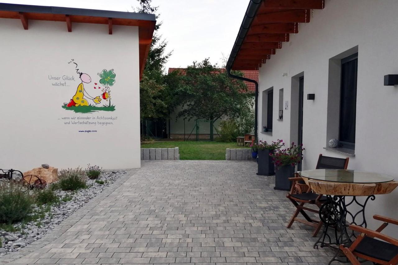 Wohlfuehlhof Bachzelt Hotel Weitersfeld Exterior foto